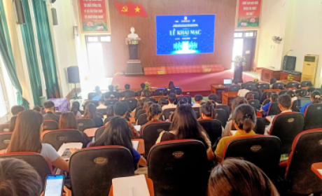 Sinh viên dân tộc thiểu số của Phân hiệu Đại học Thái Nguyên tại tỉnh Điện Biên: Chủ động tiếp cận AI, mở rộng cơ hội học tập trong kỷ nguyên số